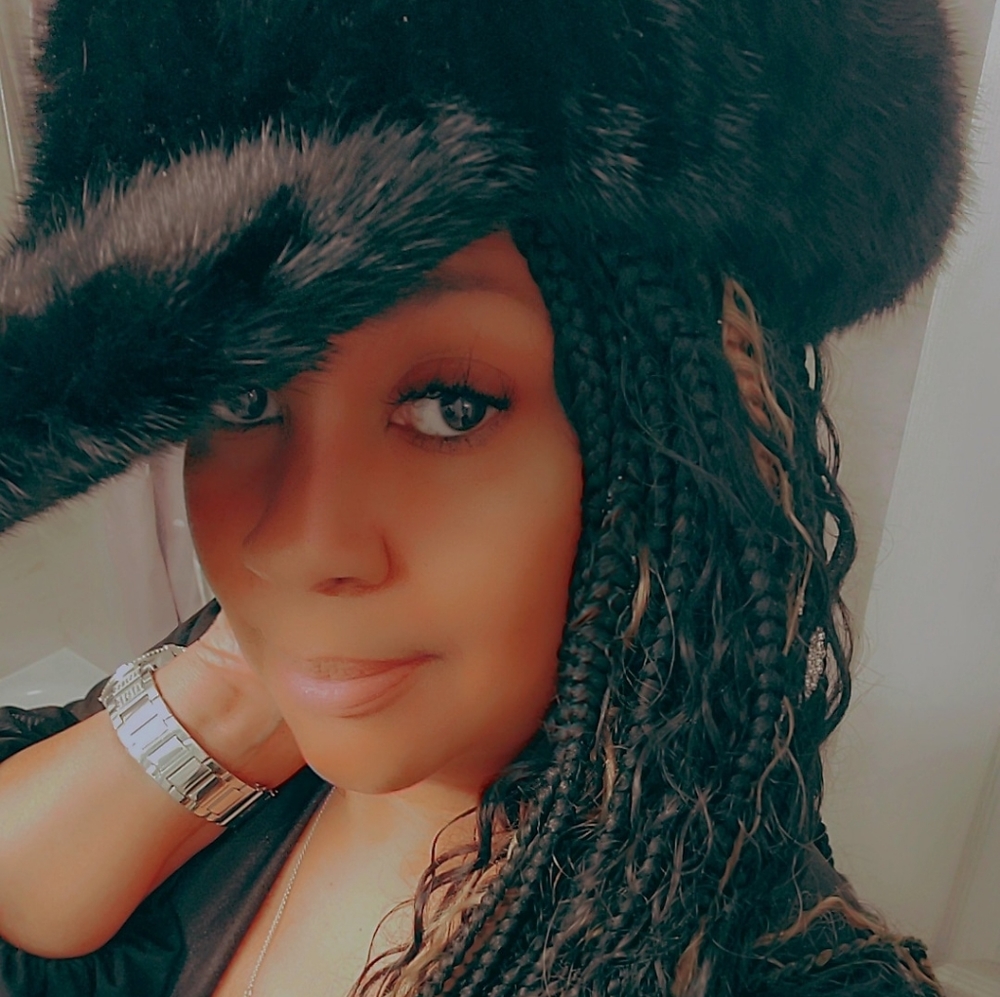 Meet your Posher, Sebrina m